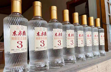 东方鼎适合自己人喝的酒： 价格亲民纯粮固态，口感不输名酒 