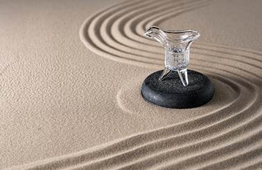 抢占“百元档”白酒流量赛道 新锐品牌东方鼎亮相糖酒会受中小经销商热捧